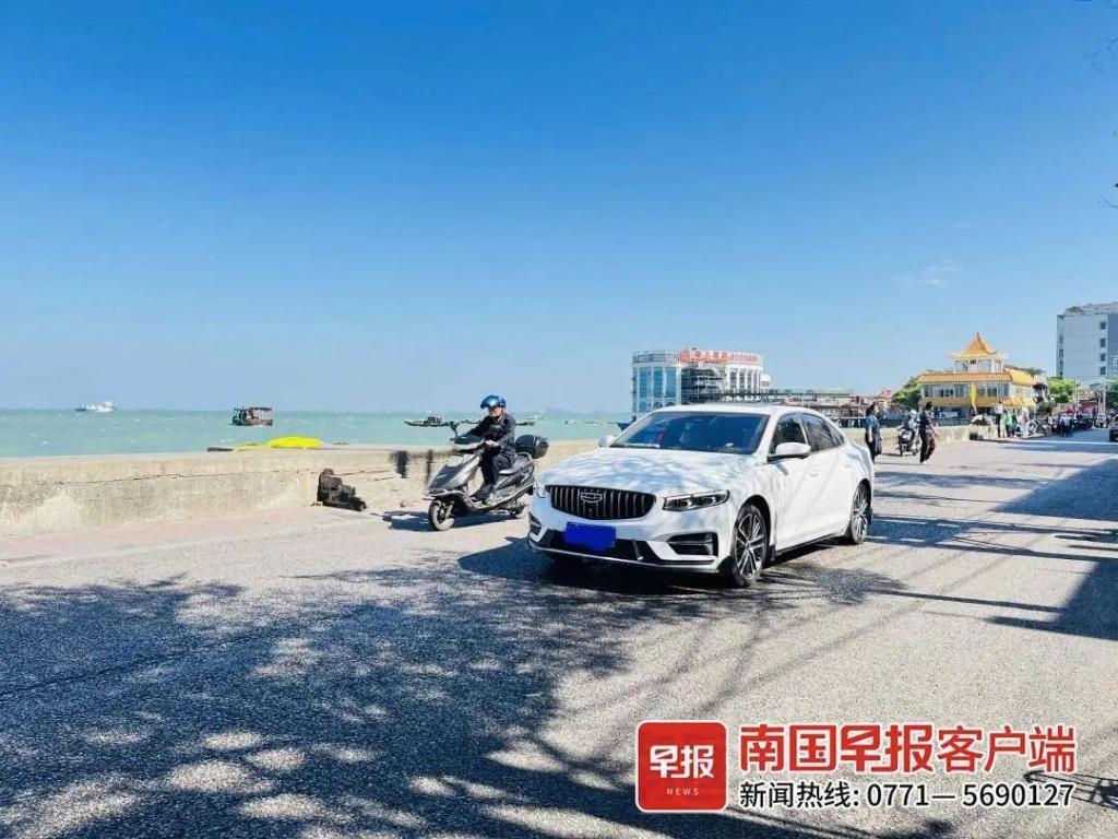 北海滨海路惊现罕见海水倒灌，整条街道被淹，市民直呼几十年头一遭  第4张