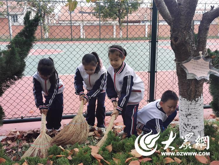 烟台一学校采用校园劳动竞标制，学生为小树松土浇水，你怎么看？  第2张