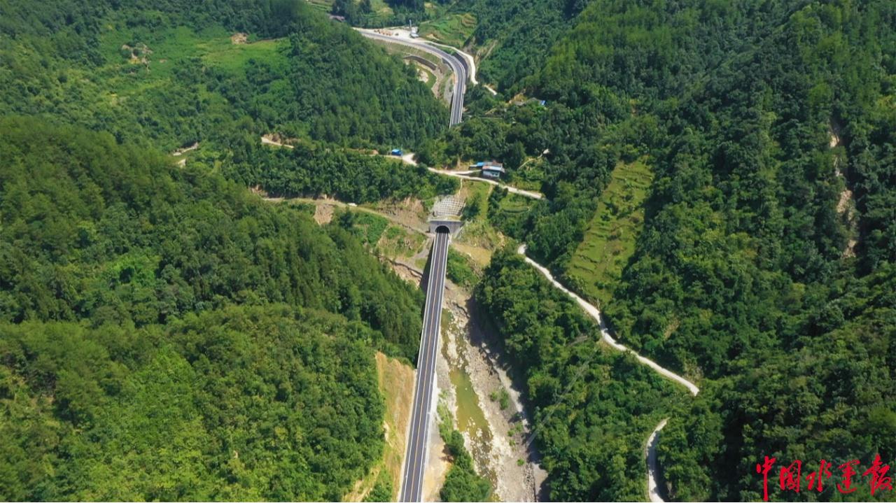 四川普通公路建设：1-10 月投资超 898 亿，新改建里程近 1.2 万公里  第3张
