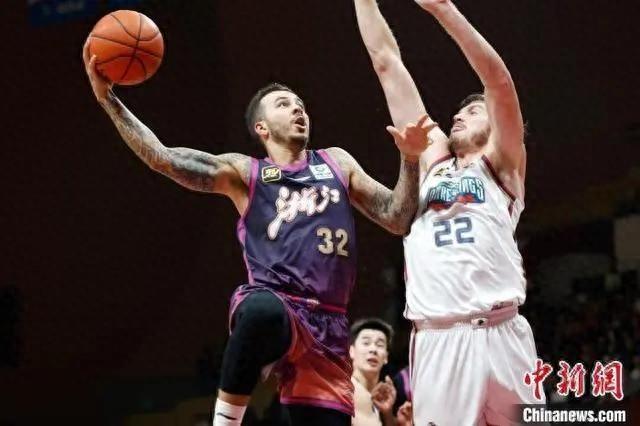 CBA 浙江队引入科比·西蒙斯，后卫外援约克去留成悬念