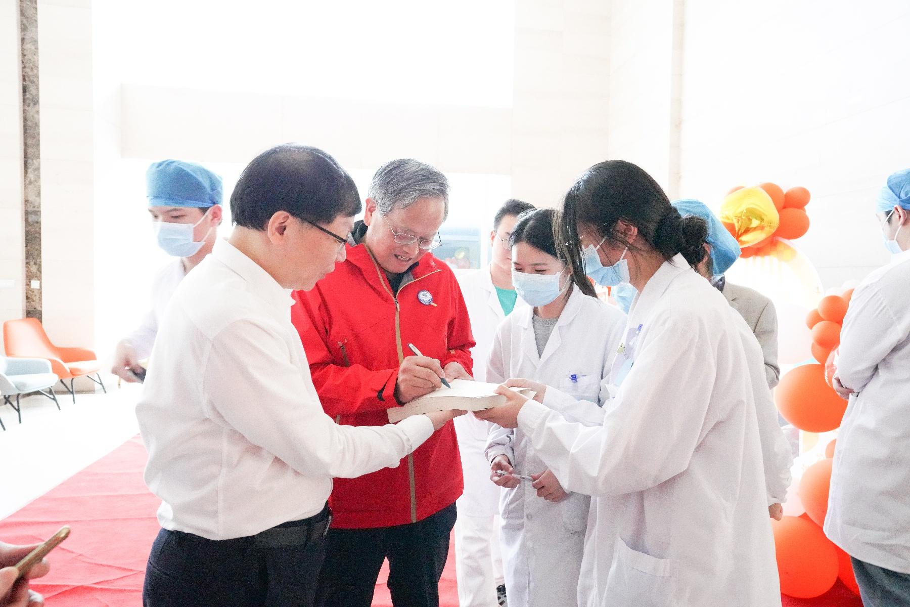 上海九院专家医疗队赴福建南平，院士分享如何做一位好医生  第2张