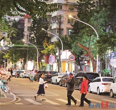 思明区豆仔尾路26盏路灯大升级，夜晚出行更安全，居民纷纷点赞