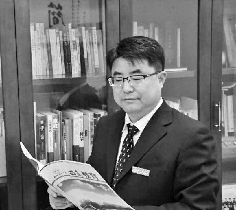 34年教育深耕，辛军锋如何成为学生心中的光芒？——身边的好校长系列报道