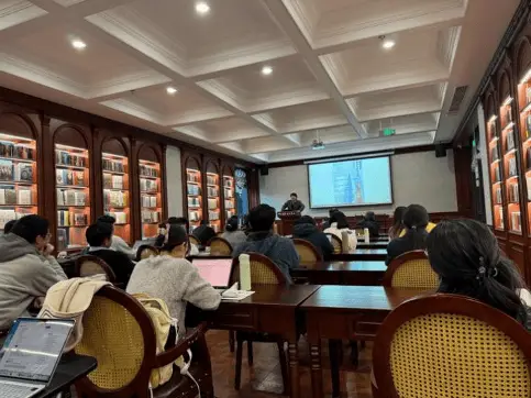 揭秘2024年思想史新突破：政治经济学如何重塑历史研究？  第4张
