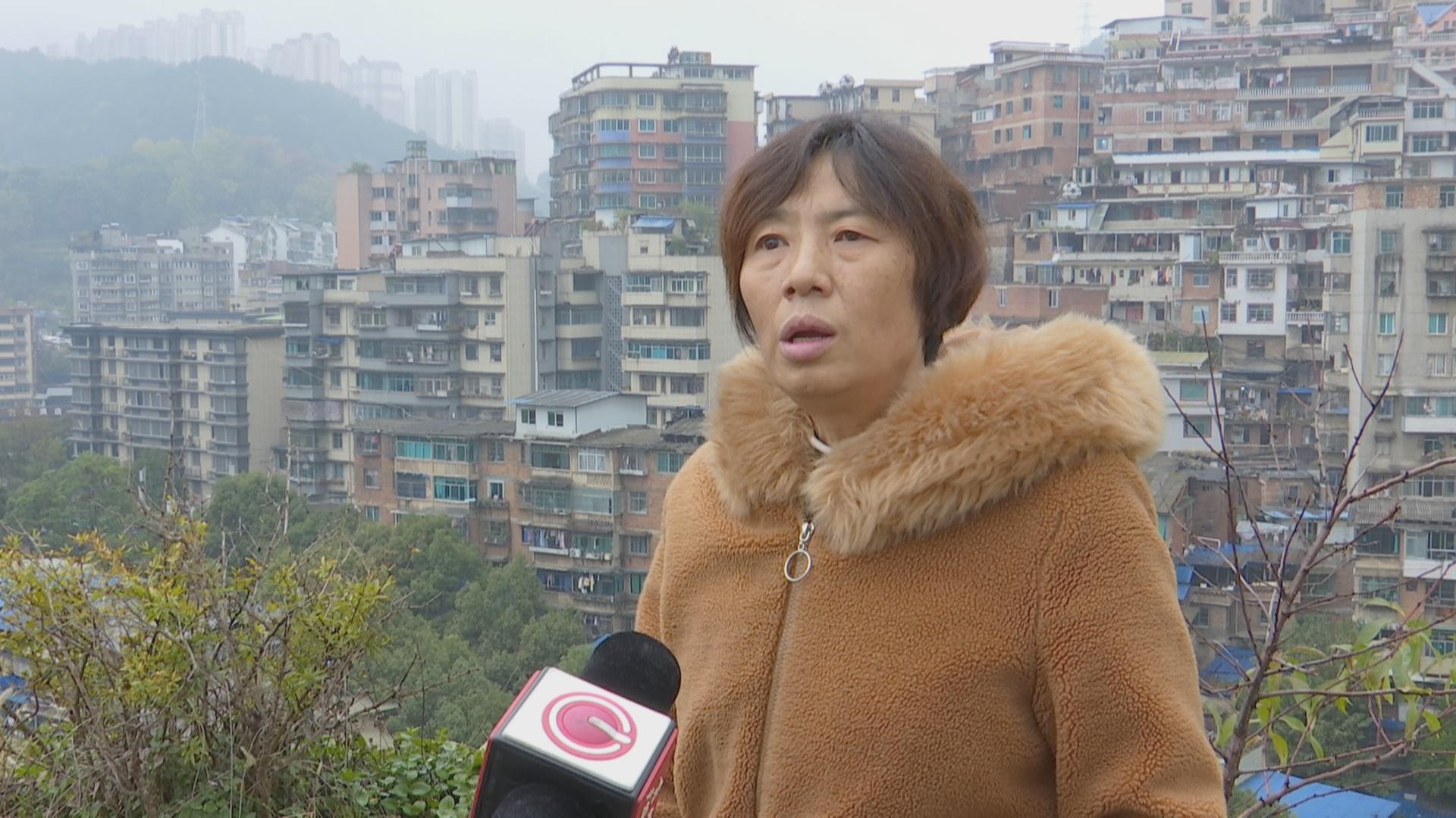 惊！贵阳左阿姨因楼顶外墙垮塌，整日忧心忡忡，连门都不敢出  第7张