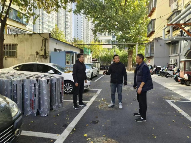 舜承苑东区三号楼居民送锦旗：心系百姓，人民公仆如何化解楼顶瓦片危机？  第3张