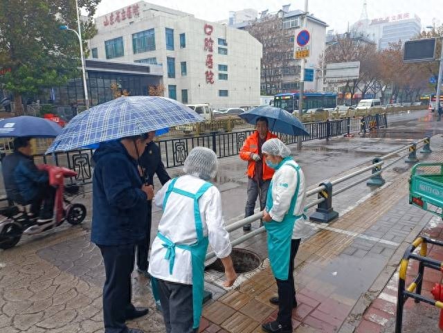 青年公园街道惊现油污危机！12345热线揭秘商铺背后的卫生隐患