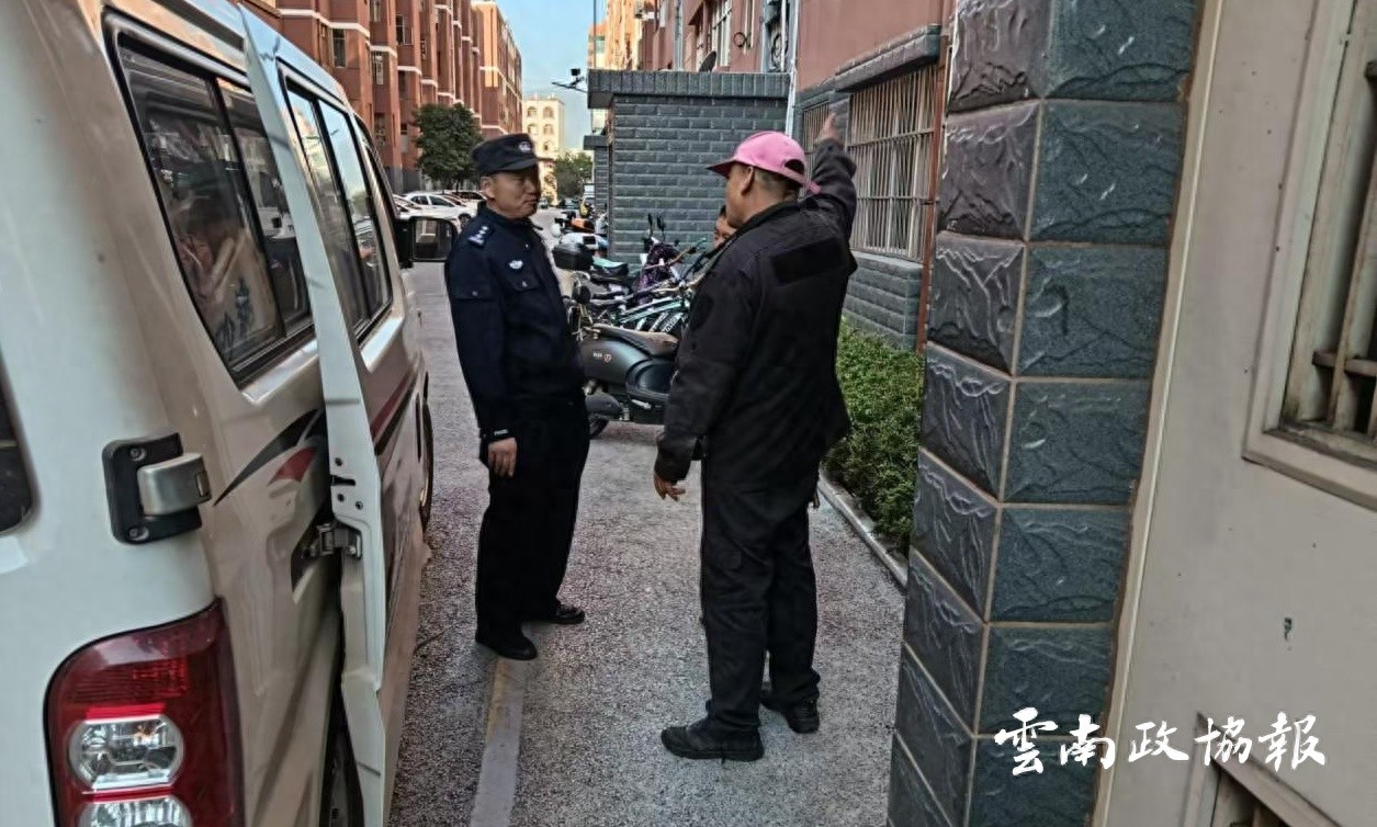 惊！老人家中竟成废品仓库，消防隐患触目惊心  第1张