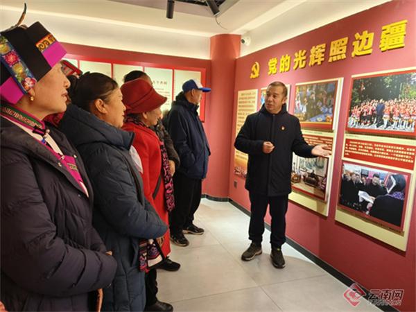 探秘云南小箐村：民族团结与乡村治理的完美融合，彝族刺绣惊艳世界  第2张