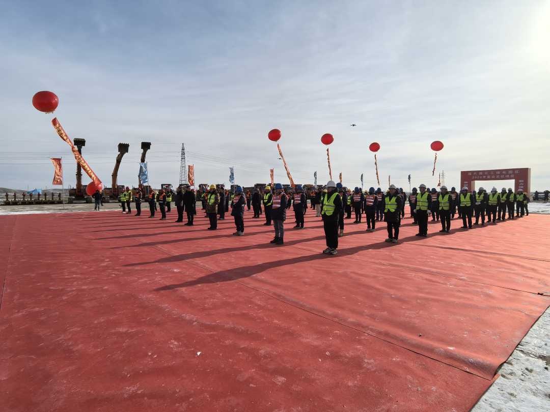 宁夏宁东能源化工基地启动164万千瓦光伏项目，助力百日攻坚战，总投资180亿元，打造绿色能源新标杆  第2张