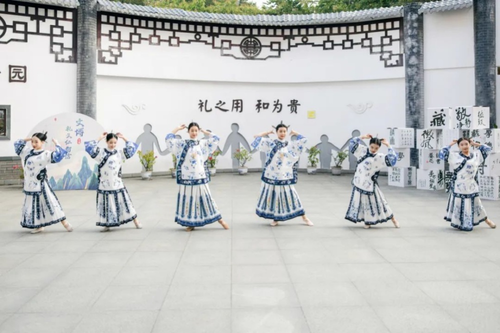 揭秘福州钱塘文博小学的福文化盛宴：国学与现代教育的完美融合  第5张