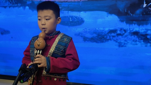 震撼！西飞第四小学器乐大赛，19名天才少年惊艳全场，你绝对想不到的精彩瞬间  第2张
