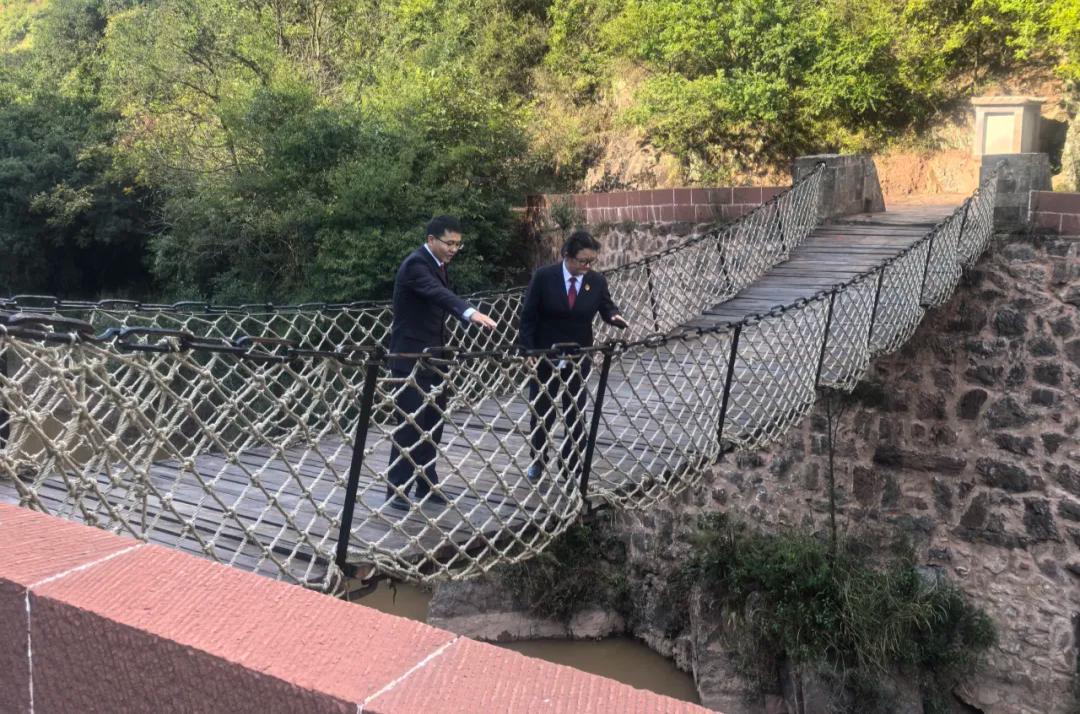 永定铁索桥重生记：从破旧危桥到文物瑰宝，游客惊叹变化之大  第2张