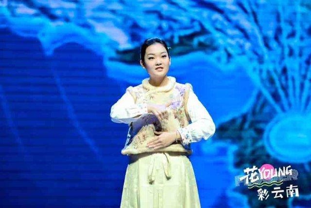 30名小红花花卉导览员持证上岗，带你探索斗南花市的独特花海  第4张