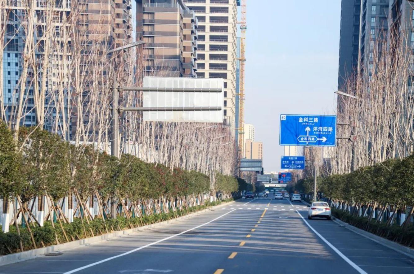 西咸新区能源金贸区3条新路通车！金科五路、沣湾四路、沣湾五路全面放行，交通更便捷  第2张