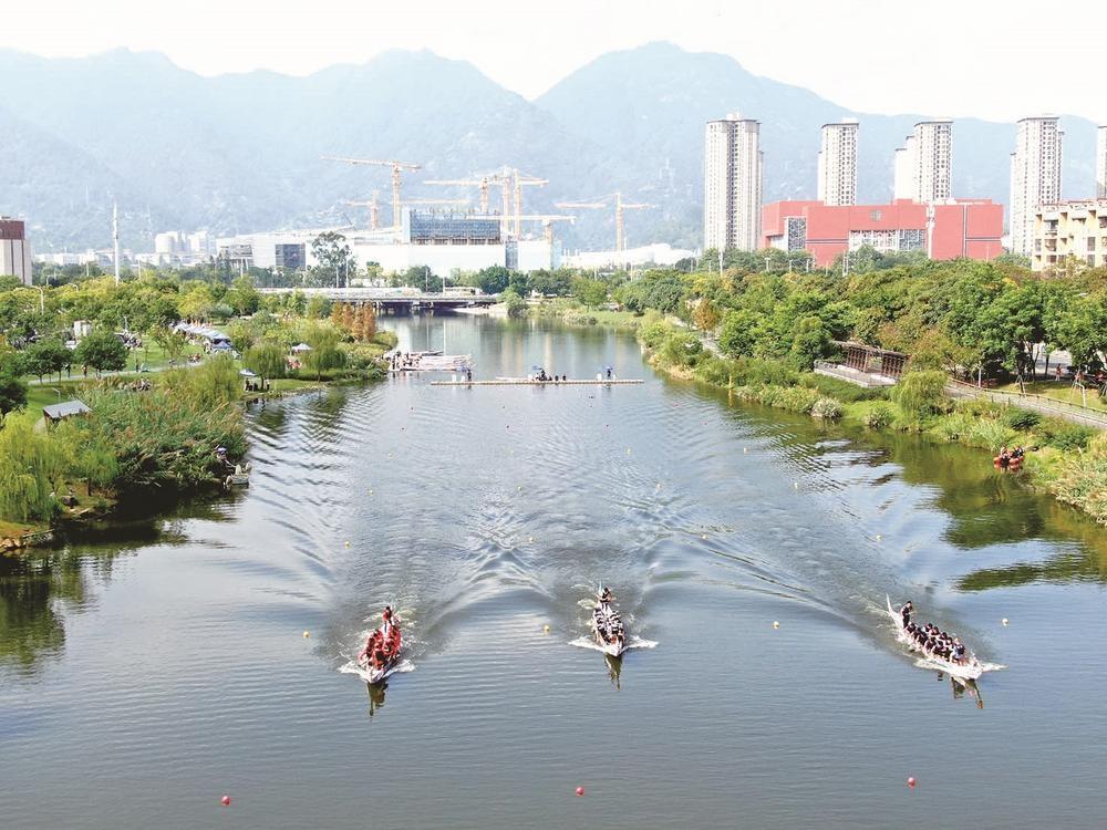 福州高新区轮船港滨水公园龙舟赛激情竞渡，规模空前  第2张