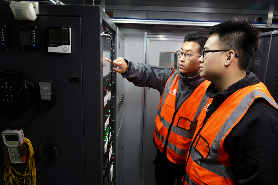 金秋十月，黄河口（东营）马拉松赛盛大开幕，3.5 万人齐聚，场面火爆  第2张