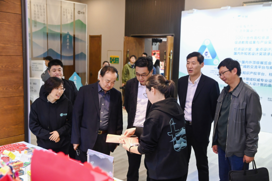 全国优秀文创产品走进泰山区，千余种好物等你来  第2张