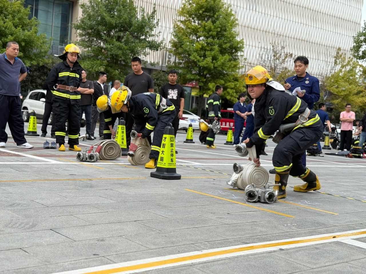 11 月消防安全宣传月，嘉善县罗星街道微型消防站技能比武激情开赛  第2张