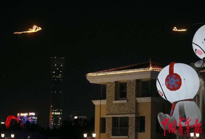 震撼！北京朝阳公园灯光秀，带你领略奇幻光影之旅  第2张