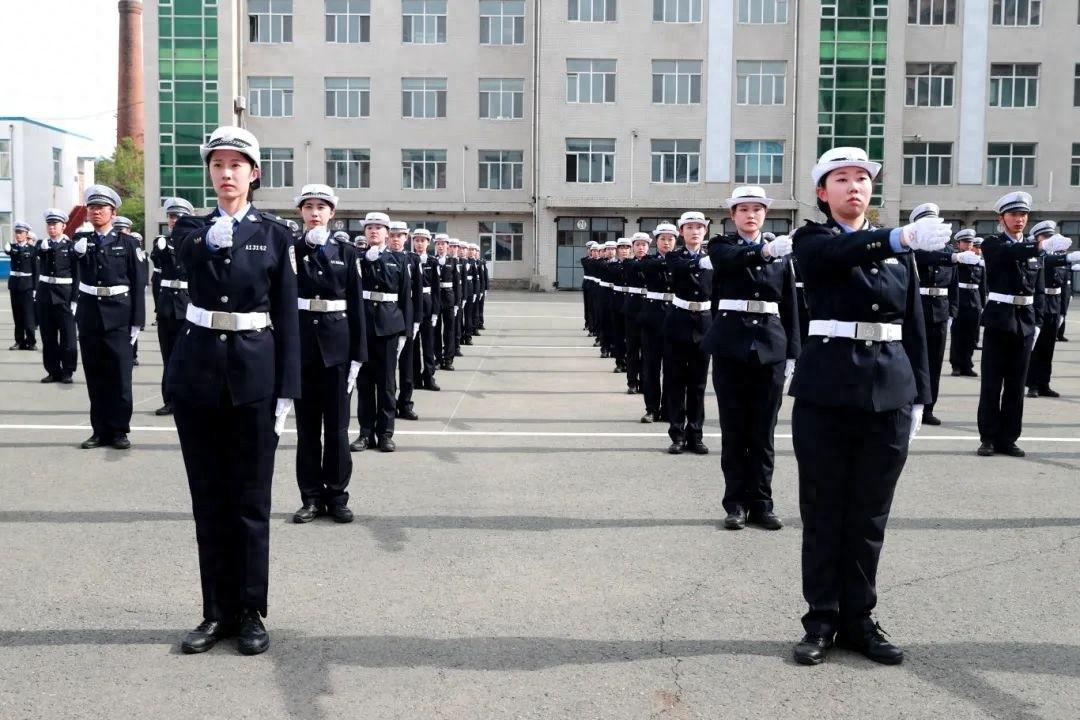 哈市交警部门大练兵，全面提升实战警务技能，为亚冬会保驾护航  第1张