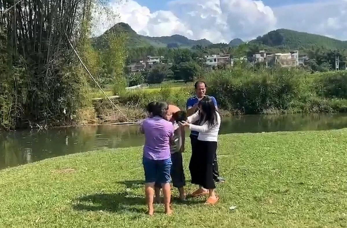 惊心！男童溺水昏迷，幸好有她……  第3张