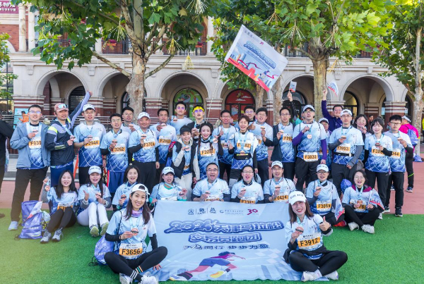 3 万人齐聚！天津银行·2024 天津马拉松火热开跑，燃爆全城  第14张