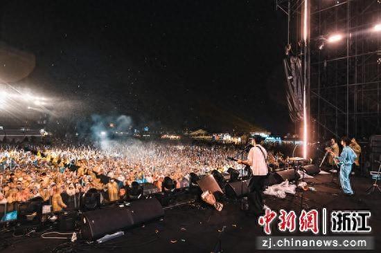 嵊州举办氧气 BAOBAO 音乐节，毛不易等 12 组歌手及乐队齐聚