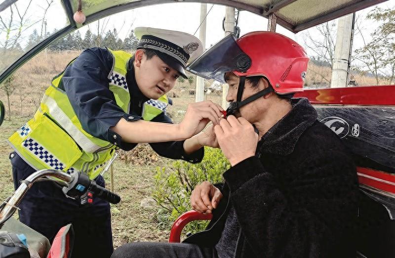道真交警 300 万打造监控卡口，月均处罚 1000 余人，你还敢违法吗？  第1张