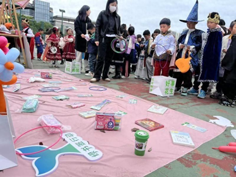 11 月 18 日，秦灶街道民安花苑社区开展的奇缘‘圈’聚书香情活动，你参加了吗？