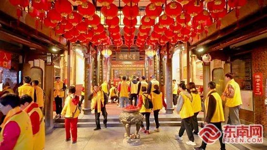 千名信众凌晨组团，齐聚泉州通淮关岳庙，只为这件事  第2张