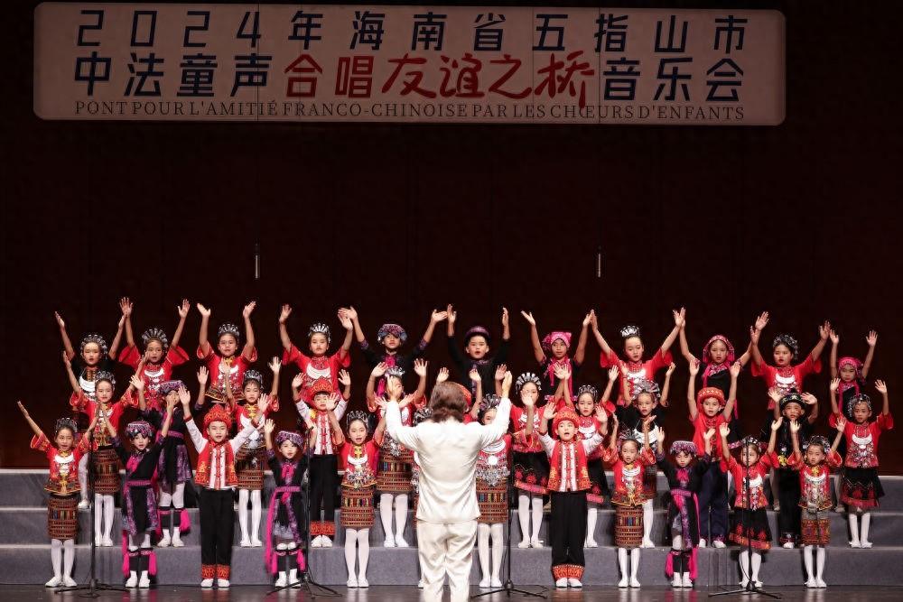 海南五指山这群孩子，零基础唱出天籁之音