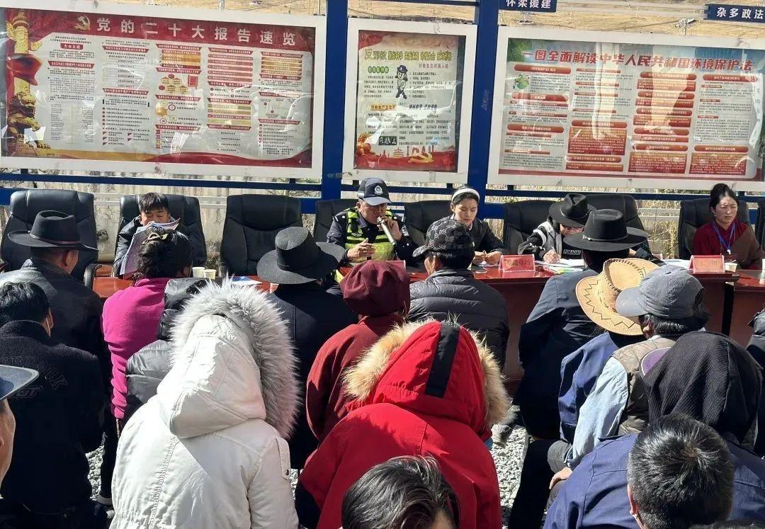 玉树州杂多县交警大队走进社区，交通安全宣传教育活动你参加了吗？  第4张