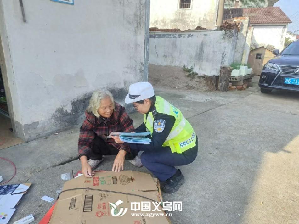 直击农村交通安全薄弱环节！义亭交警掀起秋冬季宣传攻势，为群众出行保驾护航  第1张