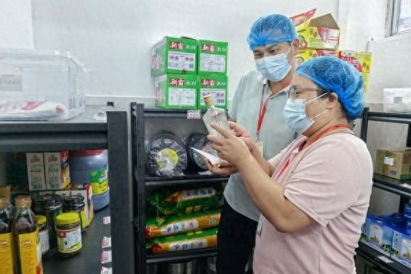 学校食堂安全如何保障？鼎湖区莲花镇纪委给出答案