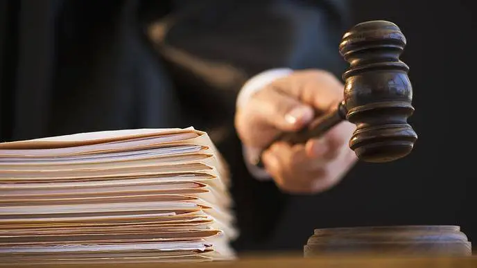 全国检察机关 5 年起诉金融领域职务犯罪 1000 余人，粮食购销领域职务犯罪 300 余人  第1张