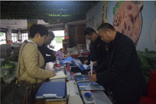 10 家学校食材配送单位被抽查，你的孩子吃得安全吗？