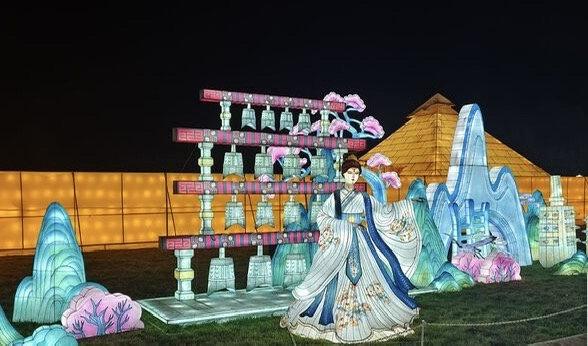 太震撼！19 个主题区域灯组带你穿越时间，自贡彩灯节璀璨亮灯  第3张