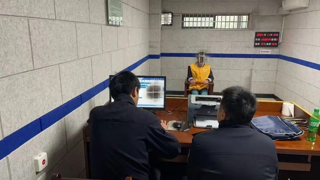 捡到社保卡不归还还盗刷，他以为是天降横财，结果却翻船受罚  第1张