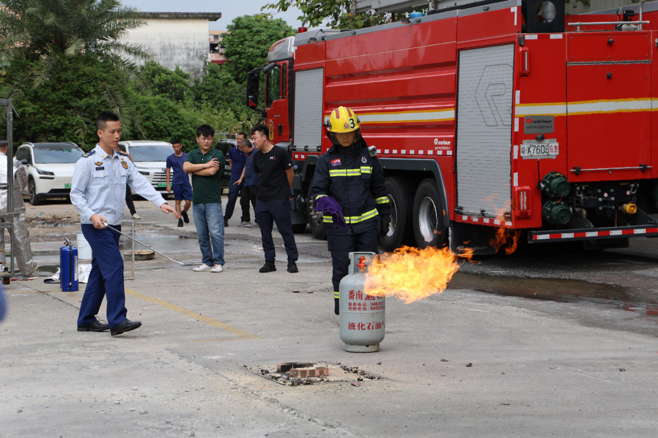 突发！南沙街道举行应急演练，模拟园区火灾，场面惊人  第2张