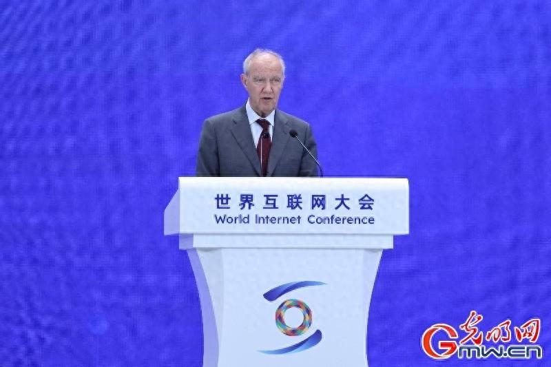 2024 年世界互联网大会乌镇峰会开幕，人工智能发展以人为本成焦点