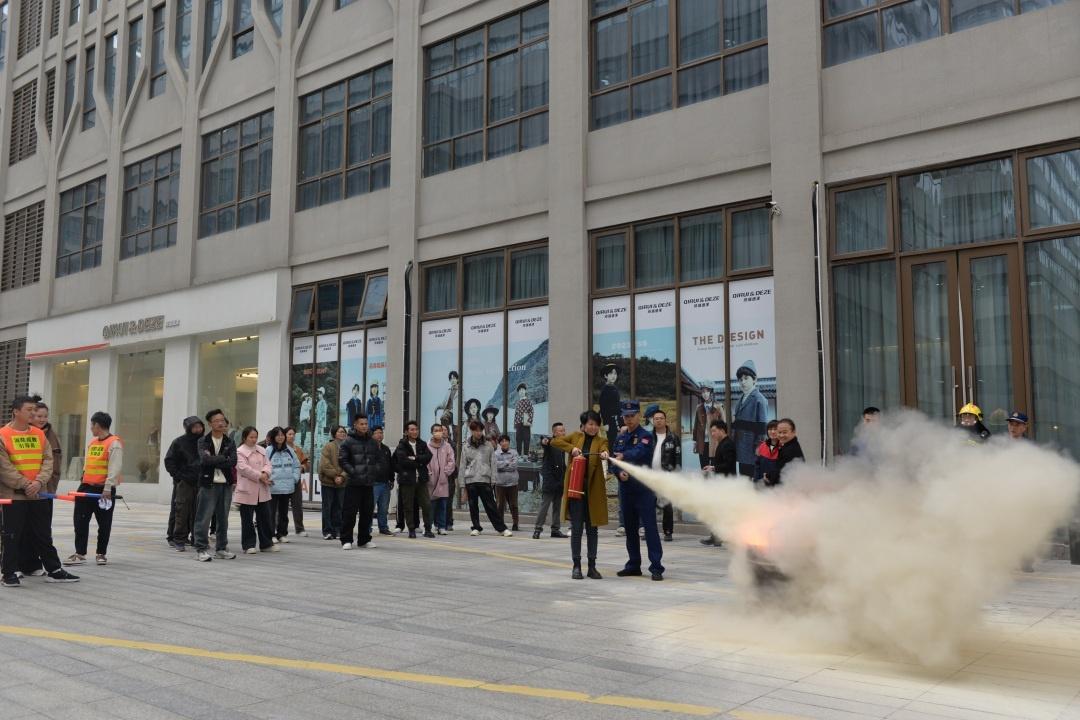 突发！湖州一园区仓库起火，原因竟是……  第5张