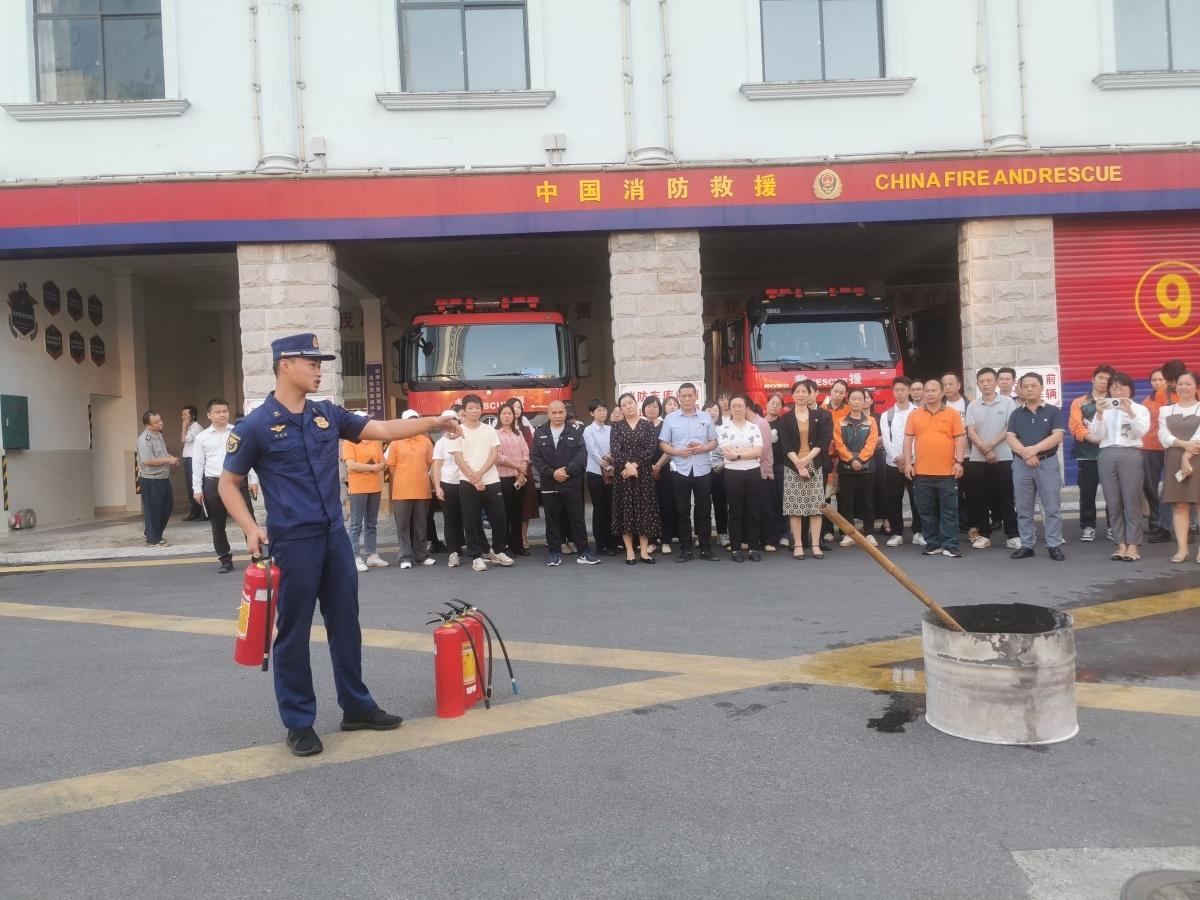 邮储银行柳州市分行联合邮政公司开展消防演练，增强员工应急处置能力  第2张