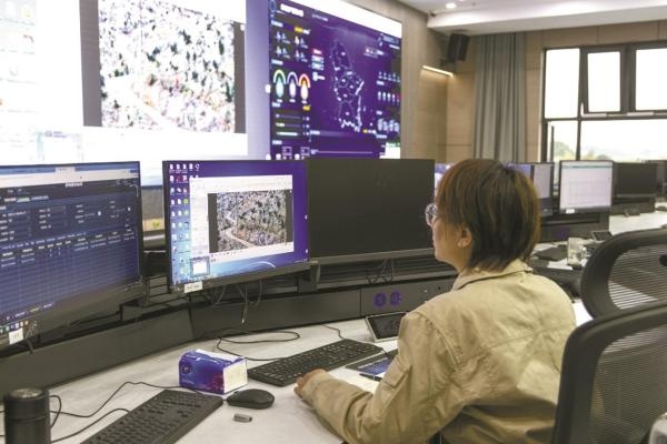 揭秘！一键除冰黑科技如何让电网在寒冬中安然无恙  第2张