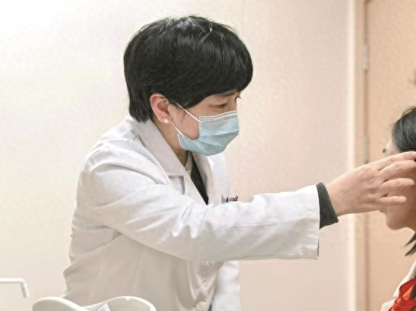 冬季干痒难忍？宁波专家揭秘：热水澡后更痒，真相竟是……