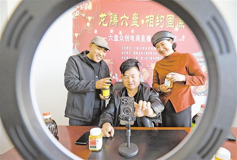 44岁农民工转型网红：从零工到直播达人，他的逆袭之路令人惊叹  第2张