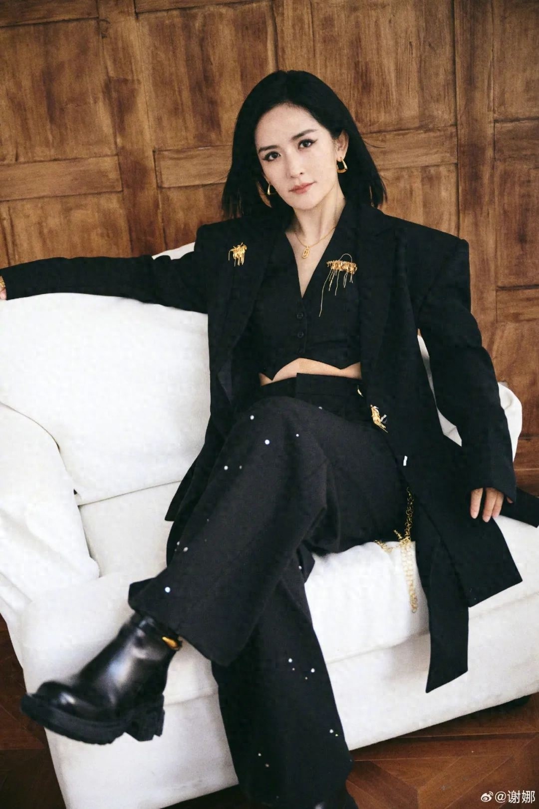 谢娜跨界演戏引热议：从主持人到演员，她能否成功转型？