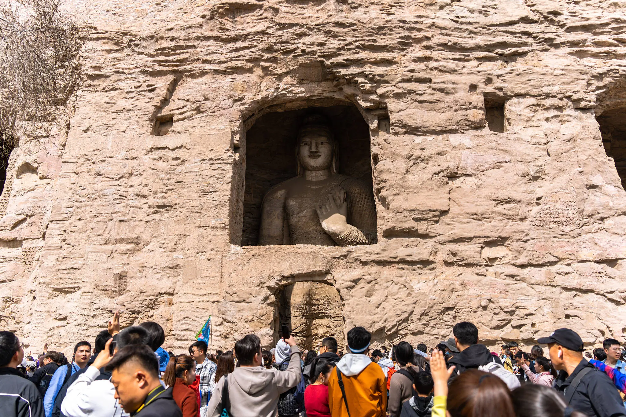 揭秘云冈石窟1500年未解之谜：从北魏宫廷到AI技术，一本书带你穿越时空  第3张