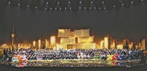 澳门2049：张艺谋如何用科技重塑中国非遗的未来感？  第1张