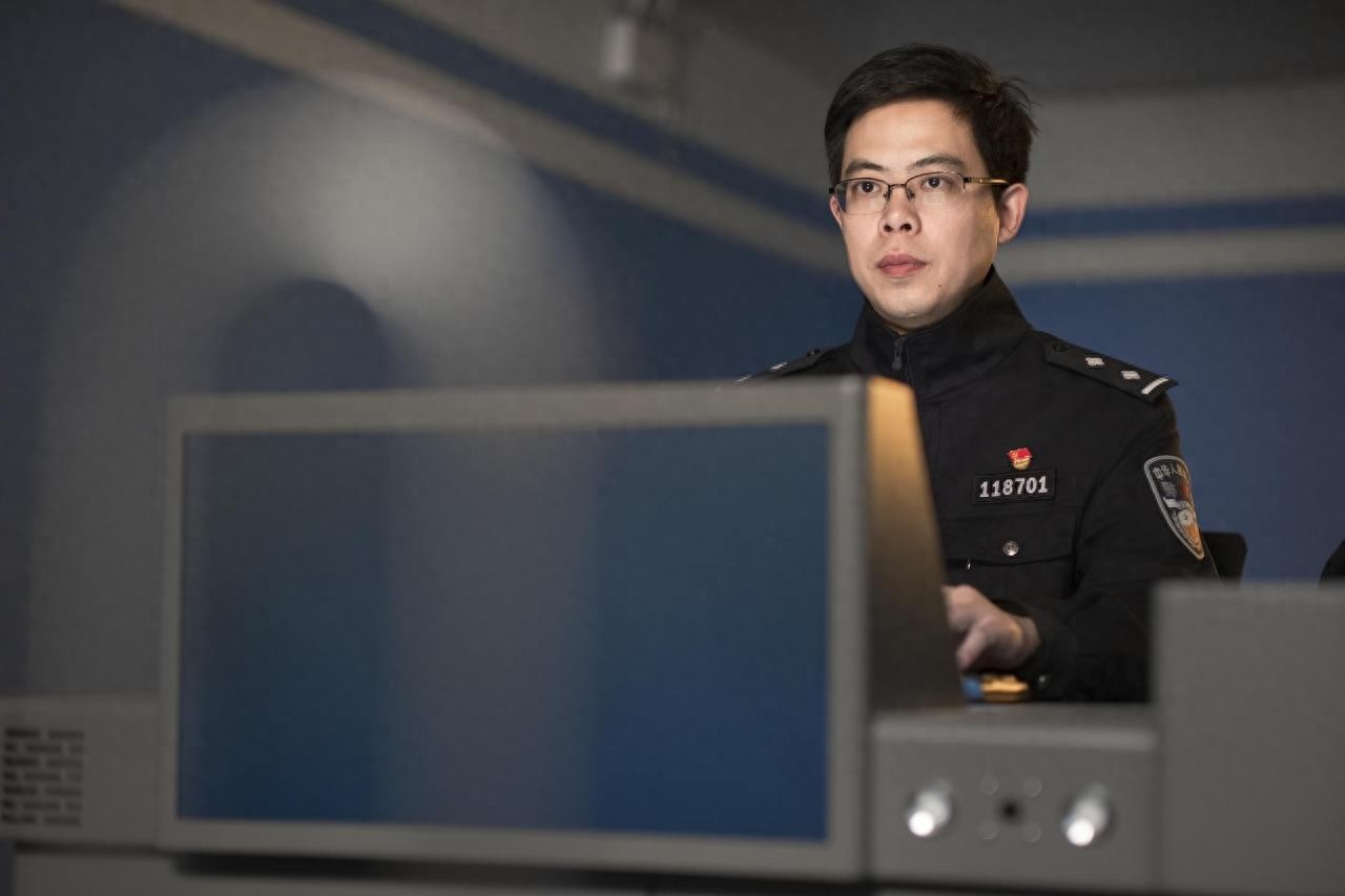 小太阳警官的治愈魔法：一个月化解20年邻里纠纷，社区居民纷纷点赞